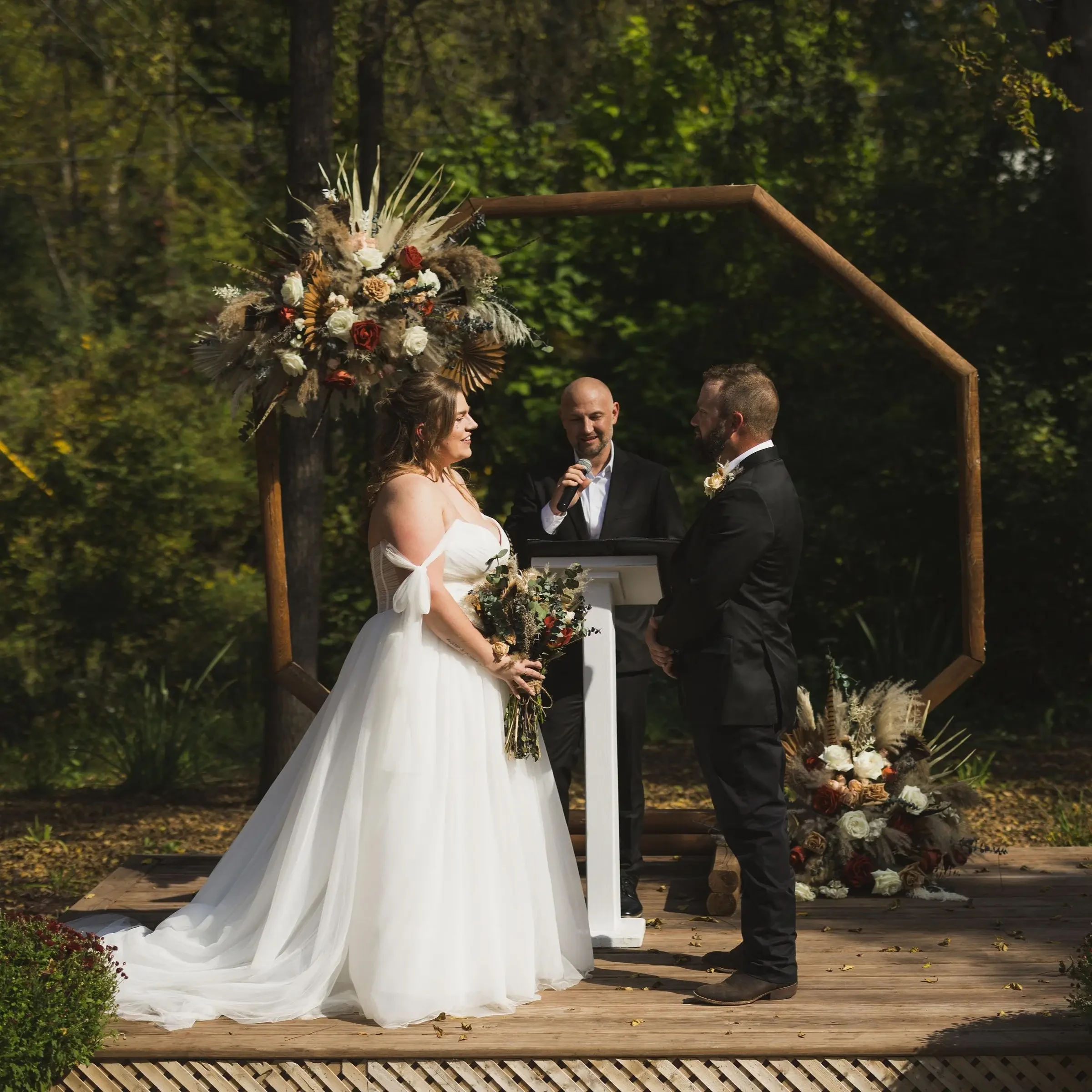 Alyssa & Benjamin. Mobile Image